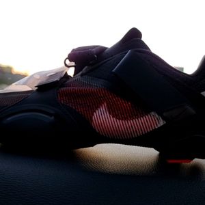 Size 9 - Nike SuperRep Cycle Black Hyper Crimson